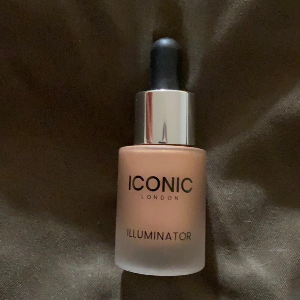 Iconic London Illuminator 13.5ml
